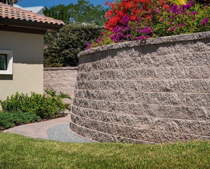Retaining Wall Block — Segmental wall block for seat walls, terraces and full retaining walls.